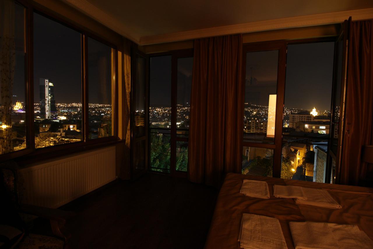 Family Hotel Parajanov Tbilisi Ngoại thất bức ảnh