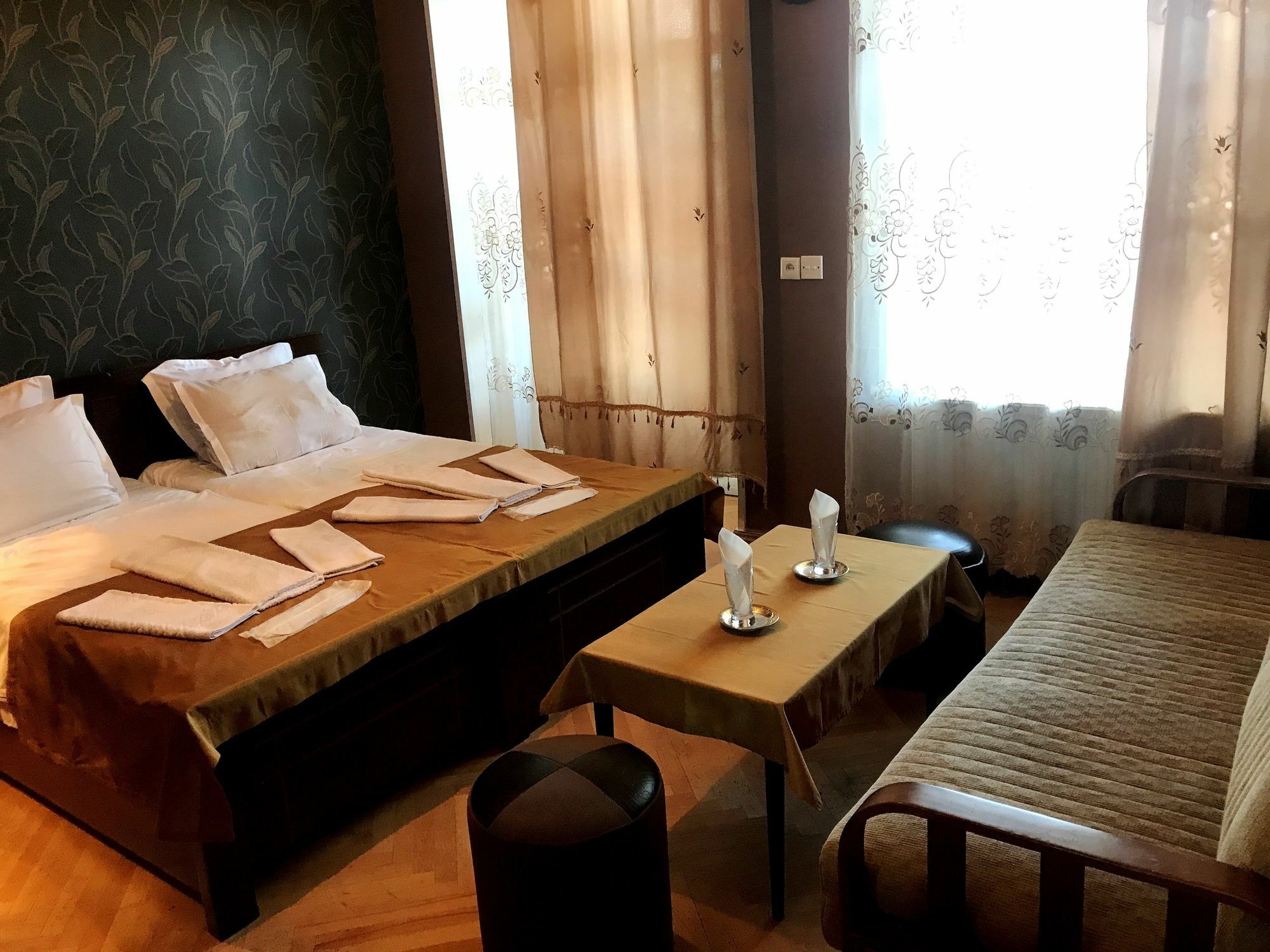 Family Hotel Parajanov Tbilisi Ngoại thất bức ảnh